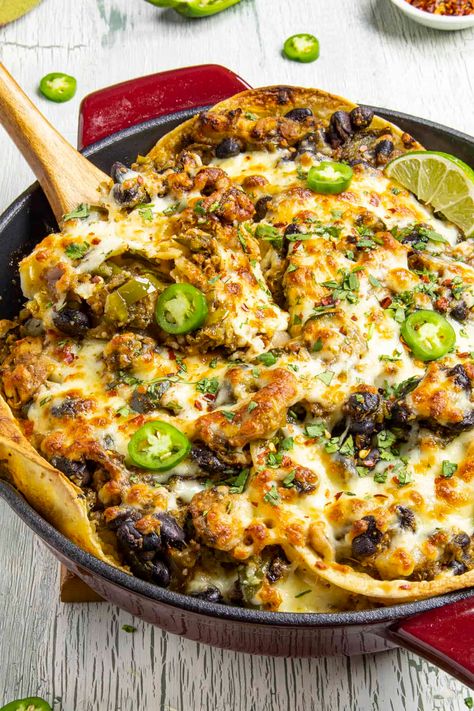 Chicken Enchilada Casserole Verde Recipe - Chili Pepper Madness Enchilada Casserole Chicken, Chicken Poblano, Chicken Verde, Chicken Enchilada Casserole Recipe, Chili Pepper Recipes, Casserole Chicken, Verde Recipe, Enchilada Casserole Recipes, Poblano Peppers