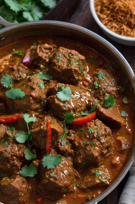 If you’re looking for an easy yet flavorful mutton recipe, this Spicy Mutton Karahi is perfect for you! With a few basic ingredients like tomatoes, green chilies, yogurt, and fresh spices, you can create a dish that tastes like it came straight from a traditional karahi restaurant. Whether you enjoy a mild or extra spicy version, this recipe lets you adjust the heat to your liking. Follow these simple cooking techniques to make your mutton tender, juicy, and full of authentic flavors! Mutton Karahi, Mutton Recipe, Karahi Recipe, Mutton Recipes, Fresh Spices, Green Chilies, Cooking Techniques, Tomatoes, Yogurt