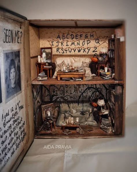 Stranger Things Doll House, Booknook Ideas Easy, Stranger Things Diorama, Stranger Things Book Nook, Stranger Things Manualidades, Manualidades Stranger Things, Stranger Things Room Decor, Stranger Things Crafts, Stranger Things Room