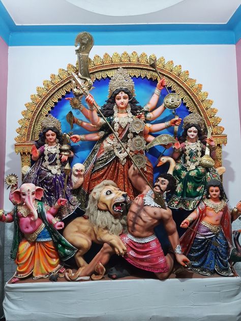 Durga Murti Photo, Durga Maa Murti, Photo Editing Background Hd Frame, Durga Murti, Bharatanatyam Costume, Maa Laxmi, Seasons Worksheets, Durga Ma, Durga Mata