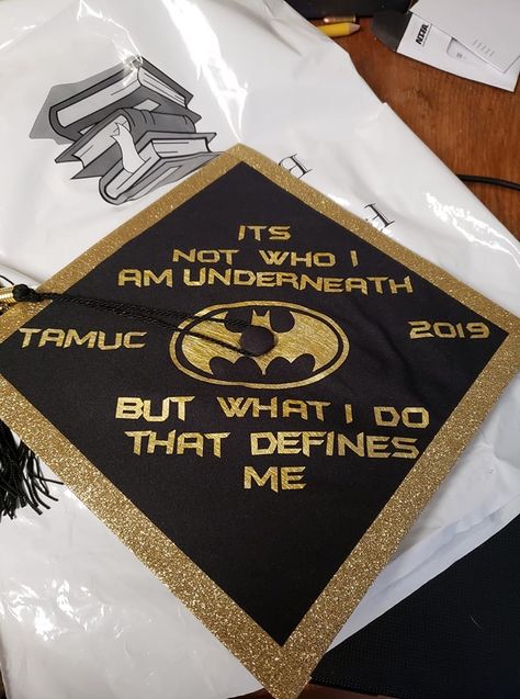 Batman graduation cap Miles Morales Graduation Cap, Batman Graduation Cap Ideas, Superhero Graduation Cap, Batman Grad Cap, Batman Graduation Cap, Grad Cap Designs Marvel, Batman Graduation, Nerdy Graduation Cap, Senior Recital