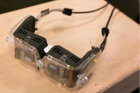 Avegant’s Virtual Retinal Display is a new set of goggles that make Oculus Rift and Google Glass look primitive by comparison Maker Labs, Hardware Ideas, Tech Projects, Fursuit Ideas, Ok Computer, Digital Model, Cool Gadgets For Men, Diy Tech, Smart Home Gadgets