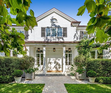 California Mansion, Wellness Room, Recreational Room, Good Will Hunting, California Real Estate, Theatre Room, Pacific Palisades, Newly Married, Ben Affleck