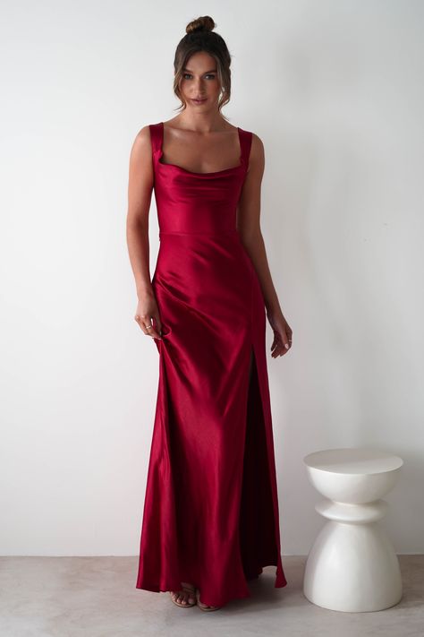 Highlights Stunning red gown with cowl neckline Soft satin material Open back detail with lace-up straps Sizing The model is 5'10 and wears UK size 8 / S / US size 4 Fit & Fabric Made from 100% Polyester Side zipper Adjustable tie strap True to size Length from top of shoulder to hem: 155cm Stretch: 4/10 Perfect for Wedding Guest Christenings and similar occasions Graduations Floor Length V Neck Red Dress, Red Bridesmaid Dresses Sposadresses, Long Red Dress Formal Bridesmaid, Red Long Dress Formal Nordstrom, Elegant Long Dresses Red, Strap Dresses Formal, Womens Red Satin Dress, Red Wedcding Guest Dress, Dressy Red Dresses