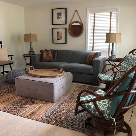 Bay window seat bedroom