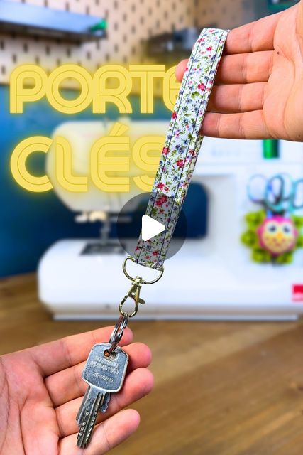 Diy Porte Cles, Diy Upcycle, Ootd Ideas, Couture, Sewing, Crochet, Patchwork