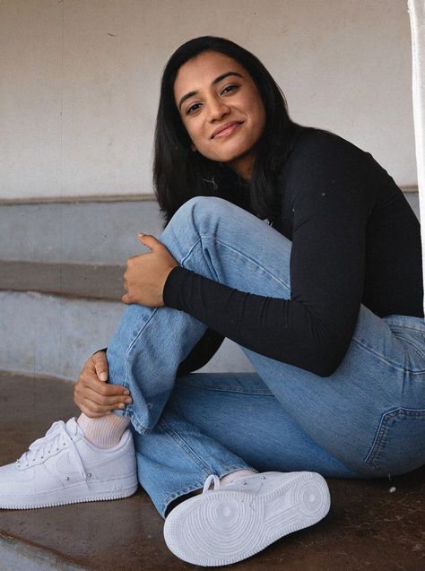 Smriti Mandhana Cute Wallpaper, Cute Rabbit Images, Women Cricket, Smriti Mandhana, Team India, Cricket Wallpapers, New Photos Hd, Bff Tattoos, Peace Illustration