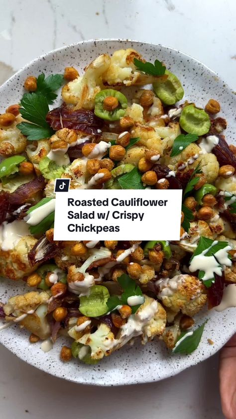 Roasted Cauliflower Salad, Health Dinner Recipes, Healthy Salad, Vegan Foods, Mediterranean Diet, Healthy Salad Recipes, Interesting Food Recipes, Vegetarian Dishes, Diy Food Recipes