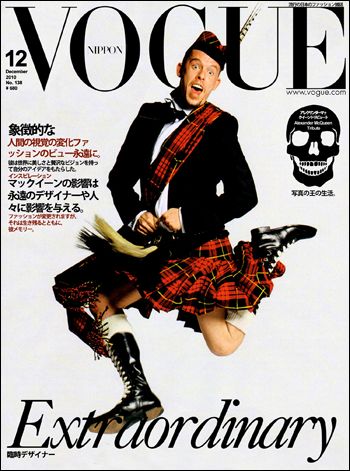 Alexander McQueen on Vogue (Japan?) December 2019 cover Hat Fashion Photography, Mcqueen Couture, Tartan Suit, David Bailey, Savage Beauty, Mcqueen Fashion, Men In Kilts, Vogue Japan, Alexander The Great