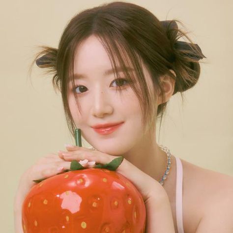 #gidle #yehshuhua #shuhua #gidleshuhua #shuhuagidle #kpop #gidleicons #colorgram G I Dle Miyeon, All Eyes On Me, Happy B Day, Cube Entertainment, G I Dle, Kpop Wallpaper, Korean Makeup, Kpop Groups, Pop Group