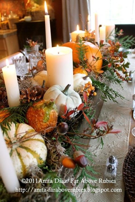 Fall Table Decorations, Wooden Box Centerpiece, Thanksgiving Decorating, Tafel Decor, Thanksgiving Inspiration, Christmas Tablescape, Fall Thanksgiving Decor, Fall Deco, Thanksgiving Table Settings