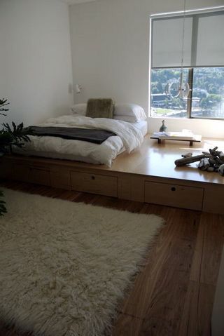 Decoration Inspiration, Minimalist Bedroom, On The Floor, My New Room, Small Apartments, New Room, Minimalist Home, Contemporary Interior, Small Bedroom