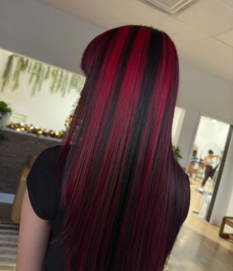 Vibrant Pink Chunky Highlight Red Hair Streaks, Black Hair With Red Highlights, Pink And Black Hair, Red Hair With Highlights, Black Red Hair, Chunky Highlights, Red Hair Inspo, Hair Color Streaks, Dark Red Hair