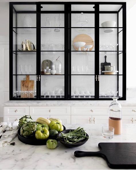 Kitchen shelving. Black glass storage for the kitchen. Framed Kitchen Cabinets, Glass Kitchen Cabinets, Marble Countertops Kitchen, Decor Ikea, Kitchen Cabinet Doors, Kitchen Remodeling Projects, Kitchen Trends, Black Cabinets, Boho Interior