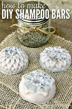 Diy Natural Shampoo, Diy Shampoo Bars, Natural Shampoo Diy, How To Make Shampoo, Diy Shampoo Bar, Shampoo Bar Recipe, Natural Hair Care Products, Natural Shampoo Bar, Săpunuri Handmade