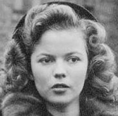 Shirley Temple’s Kids Uncover Secret About Their Late Mother That Everyone Suspected Oud Hollywood, Child Genius, Shirley Temple Black, Melissa Joan Hart, Black Quotes, She Movie, Shirley Temple, Bright Eyes, George Harrison