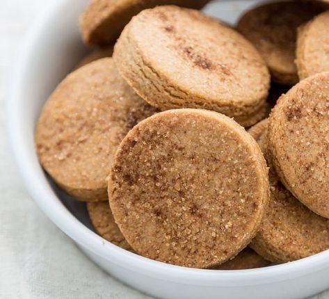 Whole Wheat Cookies, Eggless Cookie Recipes, Eggless Cookies, Vegan Biscuits, Eggless Baking, Cinnamon Cookies, Tea Cookies, Indian Snack Recipes, Almond Cookies