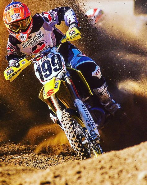 TRAVIS PASTRANA - 199 on Instagram: “Travis Pastrana - 2003 👊 #travispastrana #motocross #supercross #legend #RM250 #bikelife #bikes #bike #moto #199 #love #travispastrana199…” Motocross Wallpaper Iphone, Motocross Bikes Wallpaper, Cross Motor, Vintage Bike Decor, Suzuki Dirt Bikes, Travis Pastrana, Motocrossed Movie, Bike Restoration, Freestyle Motocross