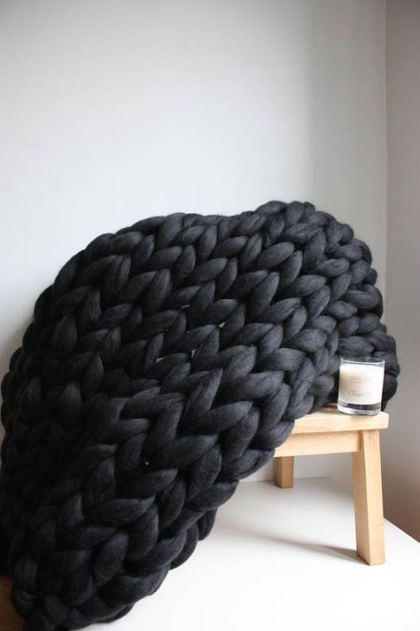 Chunky Knit Merino Blanket Giant Knit Throw Black Throw Blanket Business, Super Chunky Knit Blanket, Knot Blanket, Crochet Blanket Designs, Chunky Knit Throw, Chunky Knitting, Knit Throw, Chunky Blanket, Chunky Knit Blanket