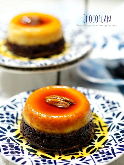 The Impossible Chocoflan Flancocho Recipe, Mini Chocoflan, Chocolate Flan Cake, Impossible Cake, Chocoflan Recipe, Chocolate Flan, Flan Cake, Puerto Rico Food, Mini Bundt