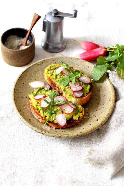 Avocado Toast Radish, Toast For Dinner, Easy Avocado Toast, French Breakfast Radish, Avocado Toast Recipes, Simple Avocado Toast, Brunch Party Recipes, Toast For Breakfast, Radish Greens