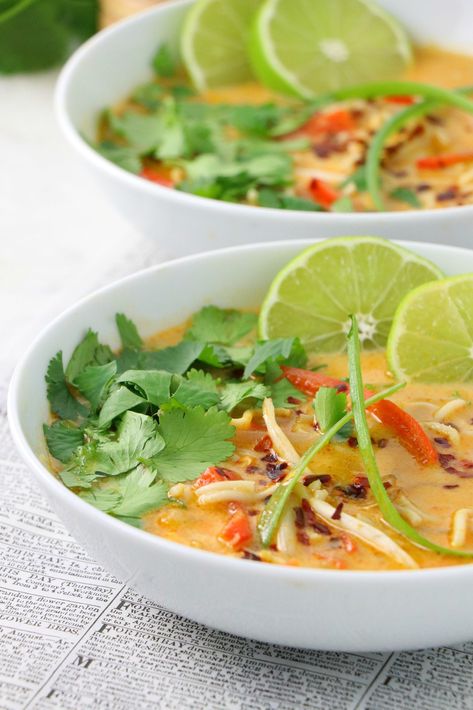 Lemongrass Soup Thai, Gluten Free Stew, Thailand Recipes, Lemongrass Soup, Lemongrass Paste, Thai Coconut Soup, Tofu Soup, Thai Soup, Kitchen Goals