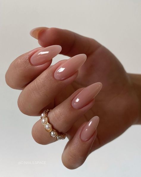 23 Best Fall Nail Colors: Trendy Designs for Autumn and Winter Penelope Nails Bridgerton, Nail Inspiration Summer 2024 Almond, Nails August, Nails Space, Nails Bridal, Bridesmaids Nails, Classy Acrylic, Almond Acrylic, Nail Goals