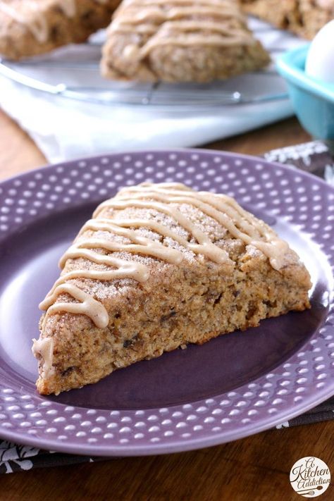 Banana Scones, Cinnamon Banana Bread, Scone Recipes, Honey Cinnamon, Baking Desserts, Recipes Snacks, Scones Recipe, Best Banana Bread, Magic Recipe