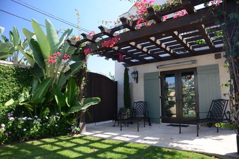 Spanish Style Trellis, Spanish Trellis, Wood Pergola Patio, Mission Revival Homes, Spanish Mission Style Homes, Spanish Patio, Backyard Trellis, Mission Revival, Bungalow Ideas