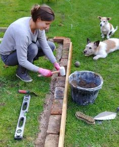 Brick Raised Garden Beds, Brick Raised Beds, Brick Garden Edging, Building Raised Beds, Brick Garden, Reclaimed Brick, Landscape Design Plans, Diy Backyard Landscaping, Landscape Designs