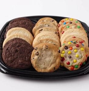 Love Hy-Vee's cookies? Order a tray (or 2!) for your graduation party. Handmade Cookies, Dessert Homemade, Party Tray, Keto Menu, Cupcake Tray, Fresh Baked Cookies, Breakfast Delicious, Conference Tables, Party Trays