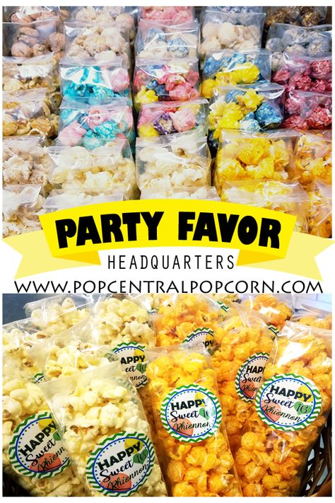 Your guests will go crazy for these popcorn party favor bags! Custom designs & tons of popcorn flavors. Personalized bags for birthday parties, baby showers, wedding favors. Check out our prices :) #popcornbags #weddingfavors #mermaidparty #popcornbar #candybar #pinkpopcorn #bluepopcorn Popcorn Gift Bags Party Favors, Popcorn Goodie Bags, Popcorn Party Favors Birthday, Popcorn Birthday Favors, Popcorn Bags Ideas, Snack Party Favors, Popcorn Party Favor, Personalized Popcorn Bags, Popcorn Ideas