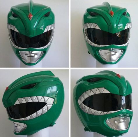 Show accurate Green  Ranger helmet. Created by: matthew_wilson_335 on Instagram. If you're interested in buying a helmet similar to this, it's $450 for each individual helmet he sells. Which is almost double the price of the helmet I bought a few months back. But I guess you're paying for however well the product is, honestly. This here is supposed to be nearly identical to the helmet JDF wore. #SonGokuKakarot Ranger Drawing, Power Ranger Helmet, Green Ranger Helmet, Power Rangers Helmet, Ranger Cosplay, Green Power Ranger, Pen Projects, Power Rangers Cosplay, Cosplay Idea