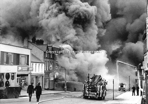 Bangor, Co Down, N Ireland, ablaze after 15 Provisional IRA bombs devastated the town centre. Bangor Northern Ireland, Northern Ireland Troubles, Newspaper Magazine, Irish History, Bangor, Online Images, British Royal Family, Belfast, Northern Ireland