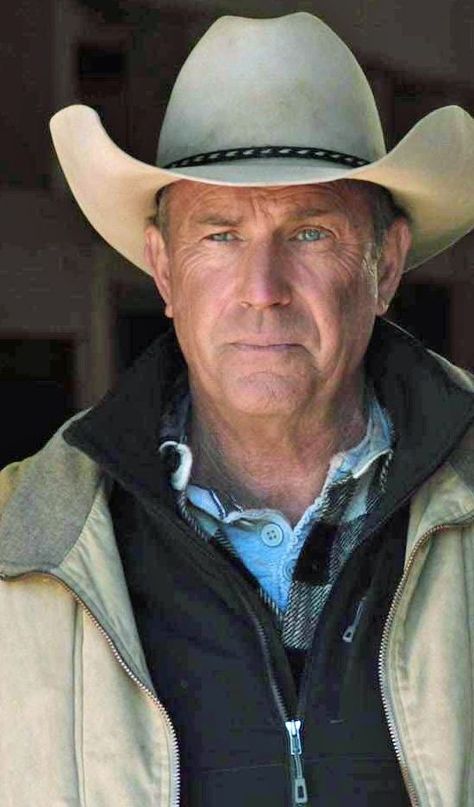 Yellowstone Outfits, Deni Denials, Yellowstone Series, Cole Hauser, Portrait Tutorial, Country Music Quotes, Alan Jackson, New Photo Download, Kevin Costner