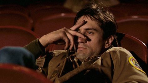 -taxi driver (1976) Taxi Driver Screencap, Táxi Driver, Film Screencaps, Taxi Driver 1976, Martin Scorsese Movies, Dine In Theater, Travis Bickle, Best New Movies, Jackie Brown