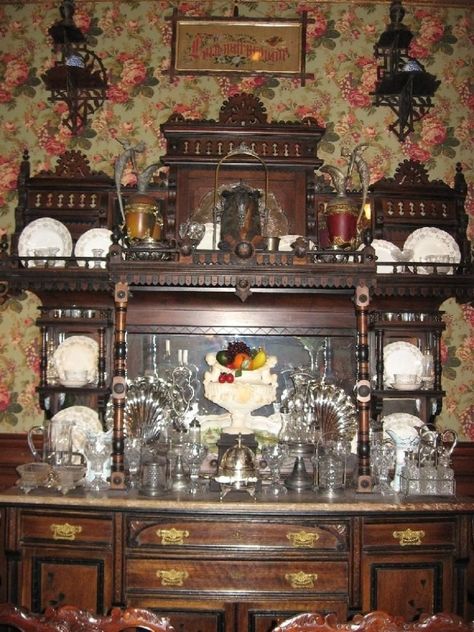 Victorian Buffet, Edwardian Decor, Victorian Sideboard, Victorian Dining Room, Victorian Things, Victorian Rooms, Victorian Interior Design, Old Victorian Homes, Victorian Beauty