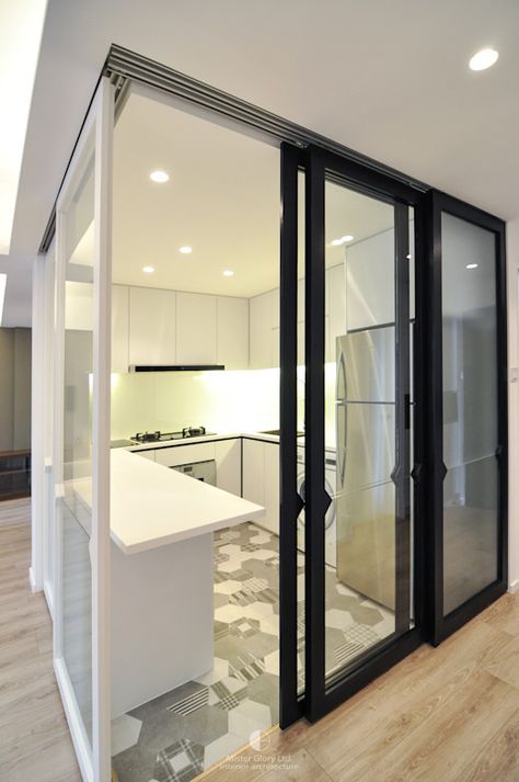 Open Kitchen With Sliding Door, Slide Door Kitchen, Kitchen With Sliding Door, Kitchen Sliding Door Ideas, Kitchen Glass Door Design, Bto Kitchen, Sliding Door Kitchen, Kitchen Sliding Door, Wooden Glass Door