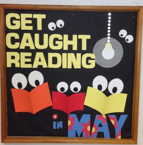 May get caught reading... this would be cute for a class if the students drew their favorite book cover and maybe put a short book review on the back School Library Bulletin Boards, Reading Display, School Library Displays, Library Bulletin Board, Reading Boards, Reading Bulletin Boards, Library Themes, Library Book Displays, Elementary School Library