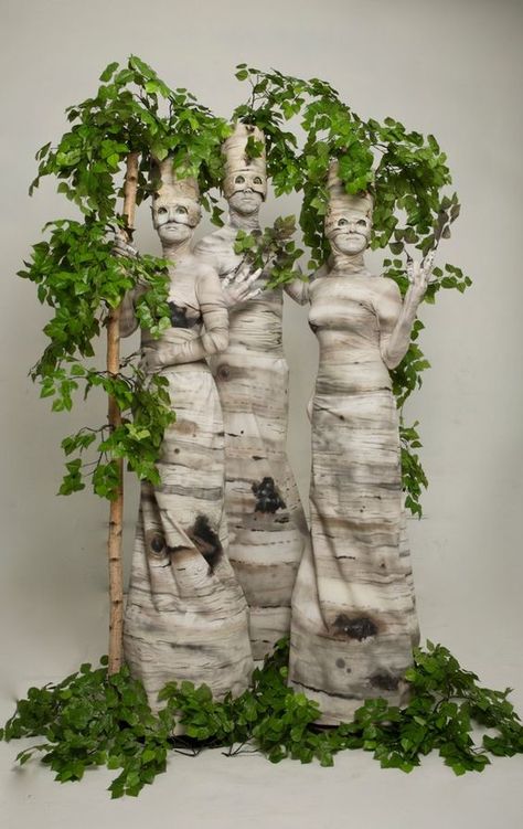 Tree Costume, Creative Costumes, Birch Trees, Theme Halloween, Birch Tree, Hallows Eve, Enchanted Forest, Wizard Of Oz, Halloween Diy