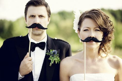 Wedding Trends 2010 - Fake Moustaches  #matrimonio #baffi #blog #festa #party #wedding #sposo #sposi #sposa #ricevimento 2010 Wedding, Apples Photography, Fake Mustaches, Top Wedding Trends, Moustaches, Utah Weddings, Wedding Item, Wedding Humor, Wedding Trends