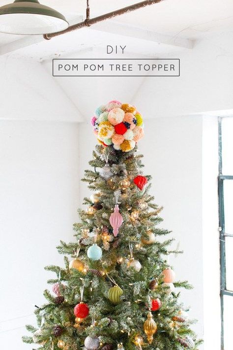 DIY tree topper & our holiday space with martha stewart! - sugar and cloth Best Christmas Tree Toppers, Christmas Tree Toppers Unique, Diy Tree Topper, Space Christmas, Pom Pom Tree, Boho Christmas Tree, Toppers Diy, Diy Christmas Tree Topper, Diy Tree