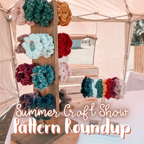 Quick Craft Fair Crochet, Sewing Projects For Craft Sales, Crochet Projects For Craft Shows, Crochet Craft Stall Display Ideas, Best Crochet Items For Craft Fairs, Quick Crochet Projects For Craft Fair, Crochet Craft Display Ideas, Diy Crochet Display, Crochet To Sell At Market