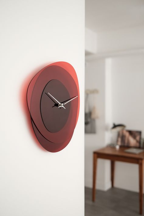 Clock Design Ideas, Best Wall Clocks, Industrial Design Product, Wall Clock Design, Clock Wall Art, Home Design Living Room, Clock Wall Decor, Clock Design, Home Decor Inspiration