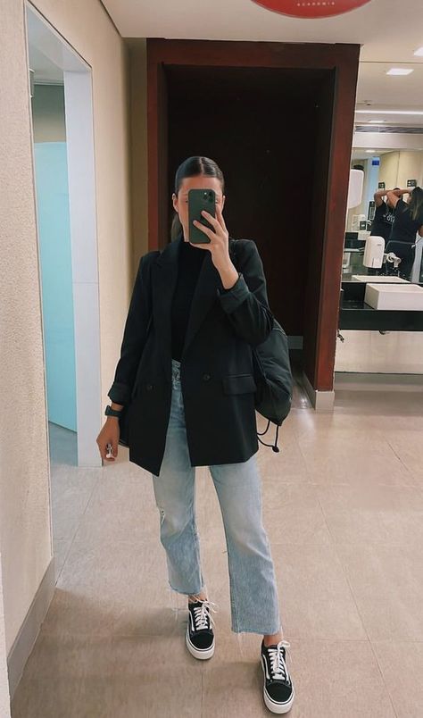 Black Blazer Outfit, Chique Outfits, Business Casual Outfits For Work, Outfit Jeans, Stylish Work Outfits, Casual Work Outfits, Blazer Outfits, Work Outfits Women, Business Casual Outfits