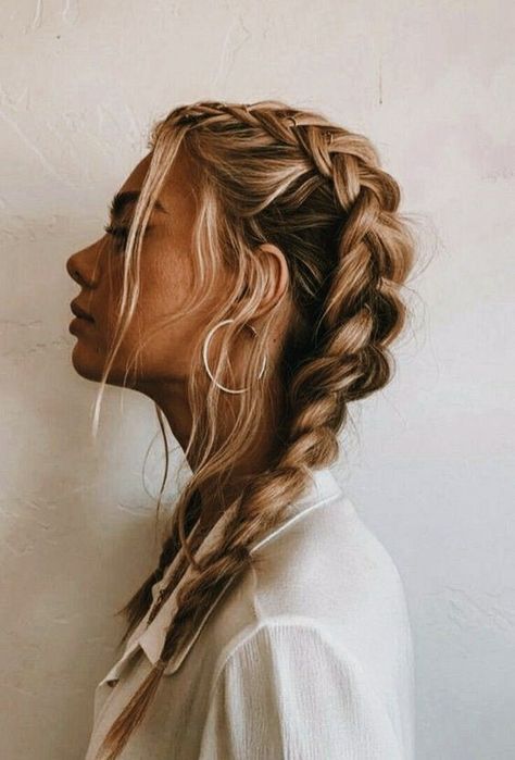 We love braids. Always a favourite #braids #blonde #hairideas Portret Feminin, Shaggy Haircuts, Perfect Hairstyle, French Braid Hairstyles, Fishtail Braid, Hair Stylies, Hair Medium, Penteado Cabelo Curto, Long Blonde