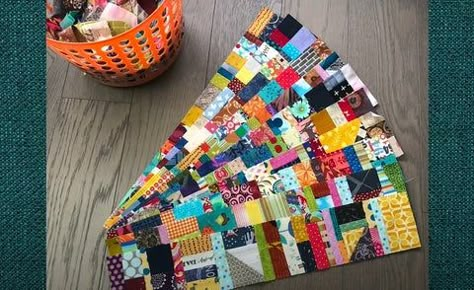 Recycled Fabric Art, Crumb Quilting, Crumb Quilts, Scrap Fabric Ideas, Strip Quilt Patterns, Quilt Scraps, Scrap Quilting, Crumb Quilt, Patchwork Inspiration