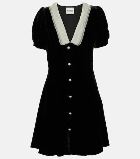 Miu Miu Black Dress, Miu Miu Dresses, Classique Outfit, Mafia Clothes, Miumiu Dress, Preppy Core, Germany Outfits, Miu Miu Dress, Spring Knitwear