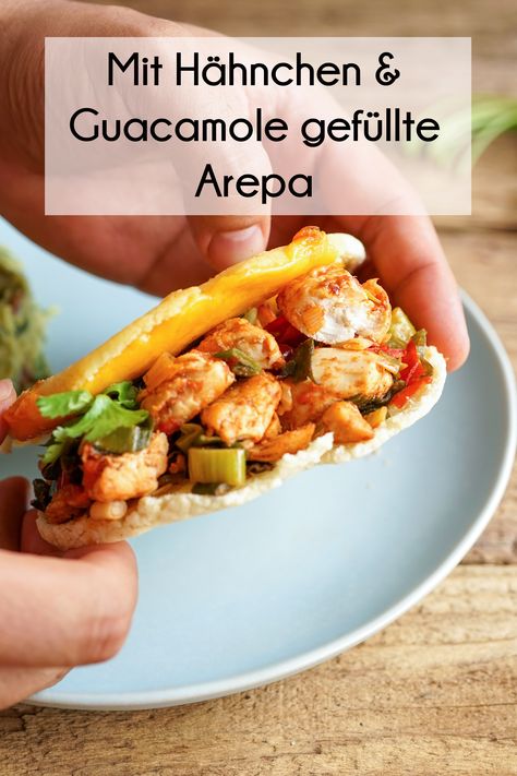 Recipe For Arepas, Arepas Recipe, Gluten Free Breakfasts, Basic Recipes, Fabulous Foods, Flatbread, Cheese Recipes, Chicken Burgers, Deep Fried