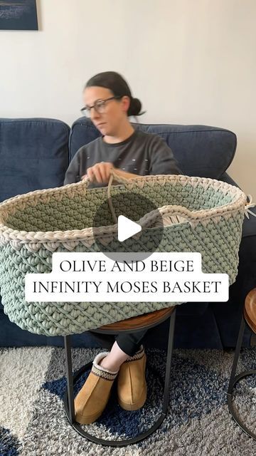 Crochet Baby Bassinet Moses Basket, Nesting Baskets Crochet, Crochet Baby Bed Basket, Crochet Bassinet Pattern Free, Crochet Basinette, Diy Moses Basket Crochet, How To Make A Moses Basket, How To Crochet A Moses Basket, Crochet Baby Moses Basket Free Pattern